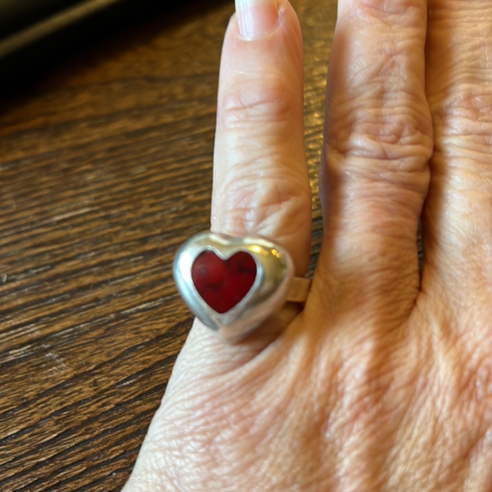 Heavy solid Sterling Silver heart ring with red jasper 925 size 6